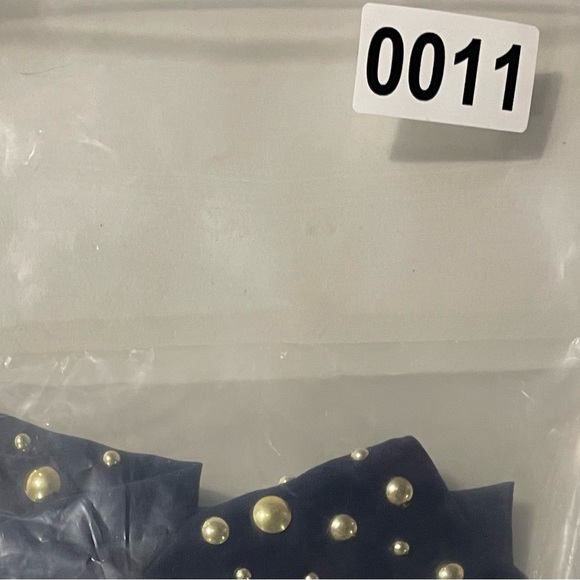 Lilly Pulitzer Navy Embellished Neckline Blouse S 100% Polyester - Picture 13 of 13